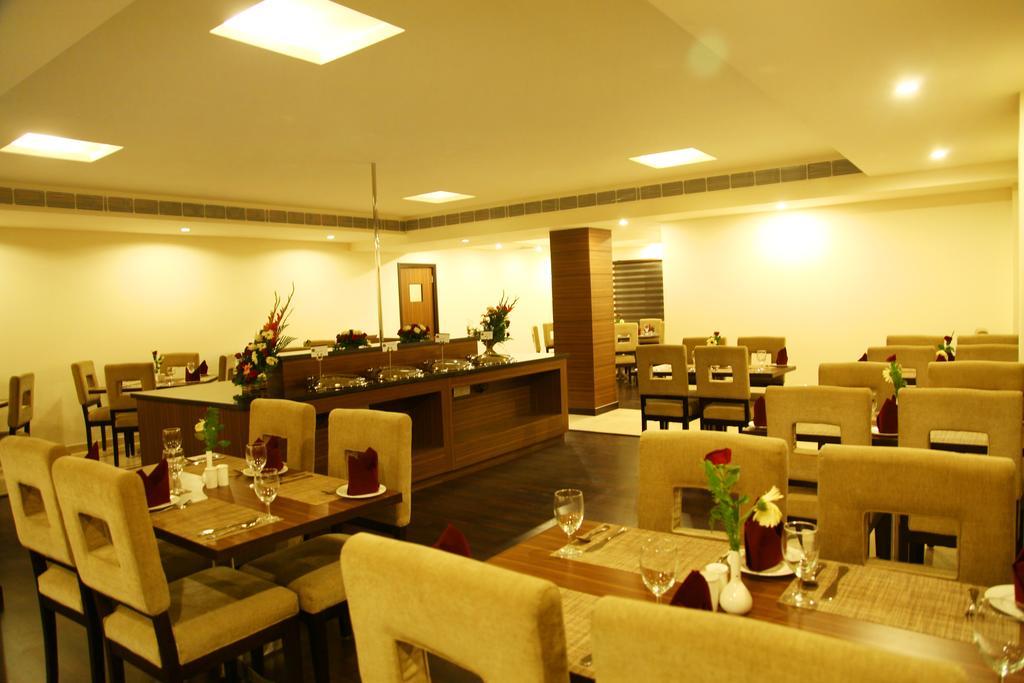 Continent Nakodar Hotel & Resorts Exterior foto