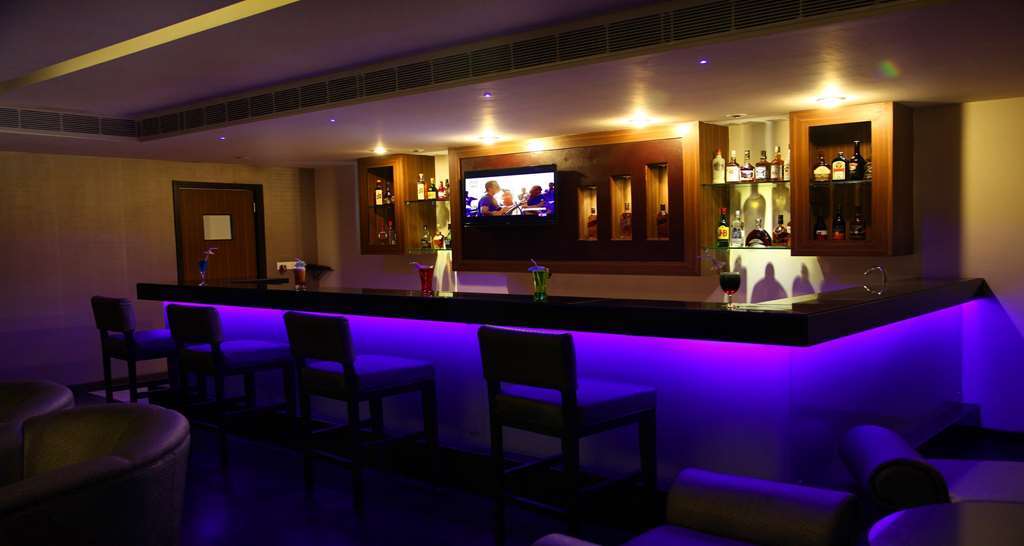 Continent Nakodar Hotel & Resorts Restaurante foto