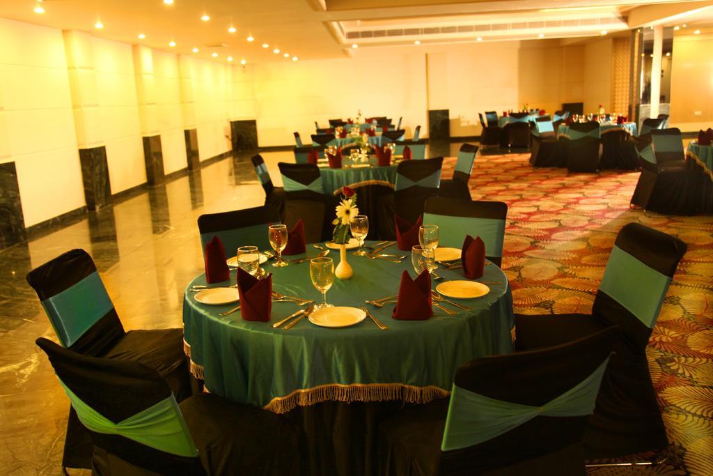 Continent Nakodar Hotel & Resorts Exterior foto